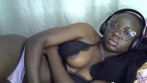 Snapshot of cute_gee chatting on April 29, 2026, 3:54 am daddysdoll online show from April 29, 2026, 3:54 am