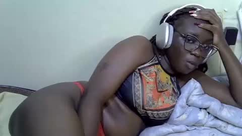 Snapshot of cute_gee chatting on May 10, 2026, 2:55 pm daddysdoll online show from May 10, 2026, 2:55 pm
