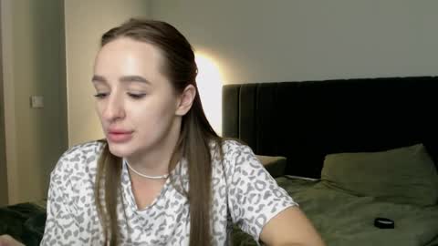 cute_girl_mia__ online show from May 6, 2026, 4:45 pm