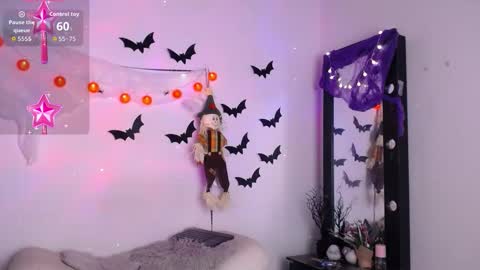 Cute horny1 online show from October 14, 2025, 3:18 am