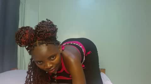 cute_lorna online show from April 1, 2026, 11:44 am