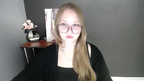 Veronica online show from October 21, 2025, 6:25 am