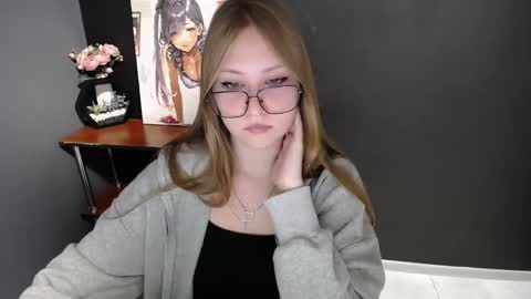 Veronica online show from November 19, 2025, 7:52 am