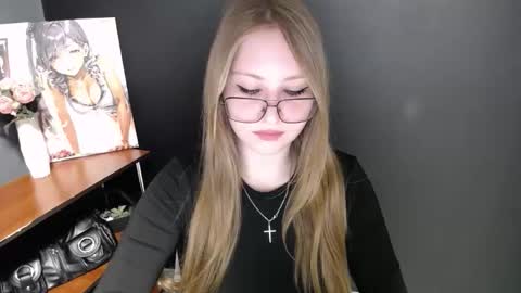 Snapshot of cute_minx chatting on May 25, 2026, 6:30 am Veronica online show from May 25, 2026, 6:30 am