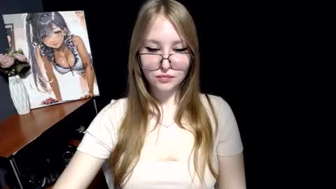 Snapshot of cute_minx chatting on June 5, 2026, 6:52 am Veronica online show from June 5, 2026, 6:52 am