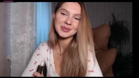 Snapshot of cute_shine_girl chatting on April 18, 2026, 5:55 am Hello Im Alisa Thank you for all the support online show from April 18, 2026, 5:55 am