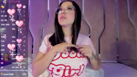 Snapshot of cute_stoone chatting on February 27, 2025, 8:50 am SOLEI online show from February 27, 2025, 8:50 am