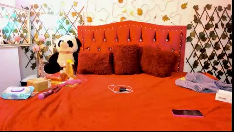 cute_zoe1 online show from September 18, 2025, 10:01 pm