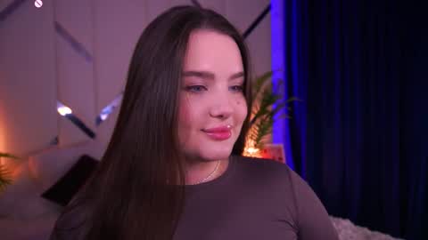 Amber online show from September 12, 2025, 11:04 pm