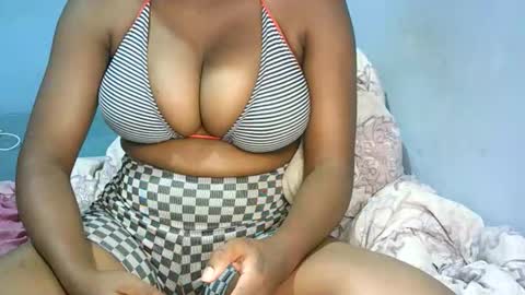 Avrill online show from September 22, 2025, 6:32 pm