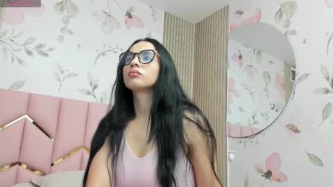 Snapshot of cutebaby4u_ chatting on September 30, 2025, 10:53 am Emmy online show from September 30, 2025, 10:53 am