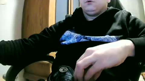 Snapshot of cuteboy090 chatting on December 22, 2024, 1:55 pm Cuteboy090 online show from December 22, 2024, 1:55 pm