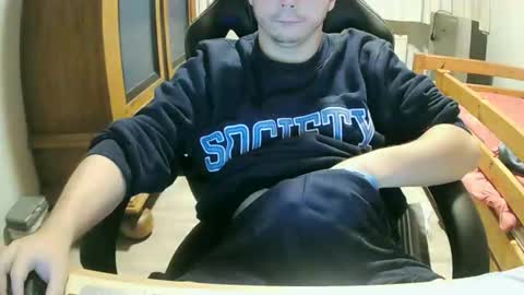 Snapshot of cuteboy090 chatting on September 22, 2025, 1:35 pm Cuteboy090 online show from September 22, 2025, 1:35 pm