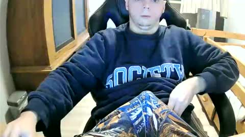 Snapshot of cuteboy090 chatting on October 28, 2025, 11:36 am Cuteboy090 online show from October 28, 2025, 11:36 am