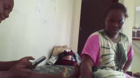 cutecaramela online show from April 16, 2026, 6:36 am