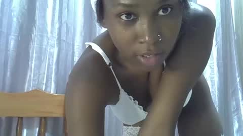 Snapshot of cutechic_pretty chatting on October 1, 2025, 7:42 pm Tasha online show from October 1, 2025, 7:42 pm