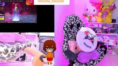 Cinna independent model online show from February 11, 2025, 10:39 pm