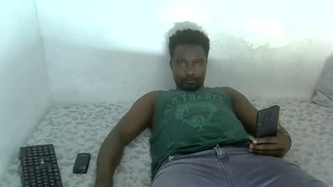 Snapshot of cutee_daddy chatting on November 1, 2025, 1:24 pm daddy online show from November 1, 2025, 1:24 pm