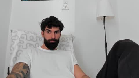 cuteeboy online show from February 22, 2026, 9:08 am