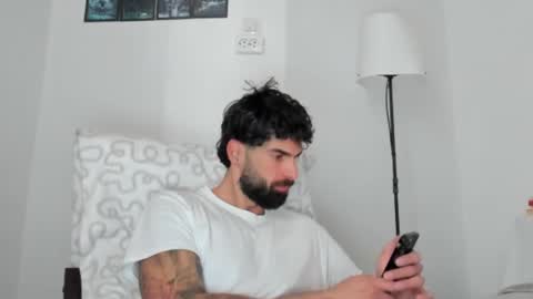 cuteeboy online show from March 3, 2026, 6:08 am