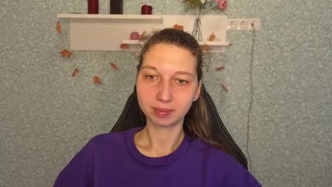 Elli online show from November 22, 2025, 5:39 am