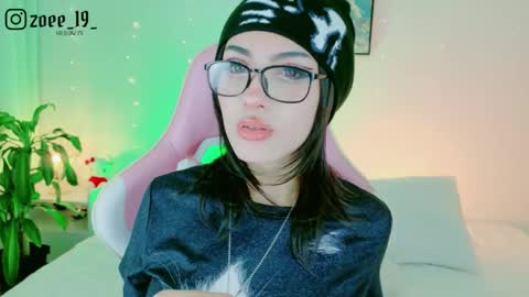 Snapshot of cuteezoe chatting on May 1, 2026, 4:06 am Zoe online show from May 1, 2026, 4:06 am