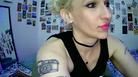 Bella online show from February 8, 2026, 6:06 am