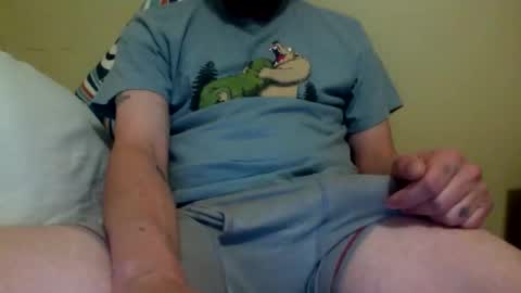 Snapshot of cutehungboi chatting on November 18, 2025, 6:51 am cutehungboi online show from November 18, 2025, 6:51 am