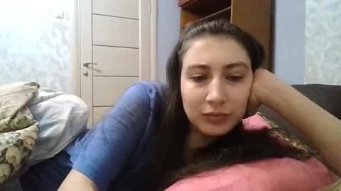 cutekattie online show from November 16, 2025, 4:51 am