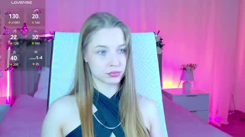 Rina online show from April 28, 2026, 8:19 am