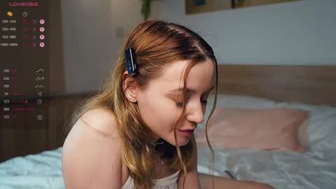 Snapshot of cutenass chatting on December 15, 2025, 9:08 pm Mary online show from December 15, 2025, 9:08 pm
