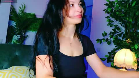 cuteness__girl online show from September 21, 2025, 4:47 am