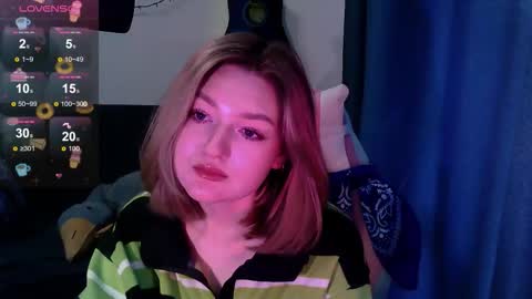 cutepie33 online show from September 12, 2025, 9:31 am