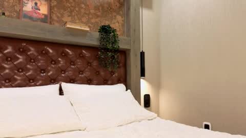 Kim online show from December 19, 2025, 3:30 pm