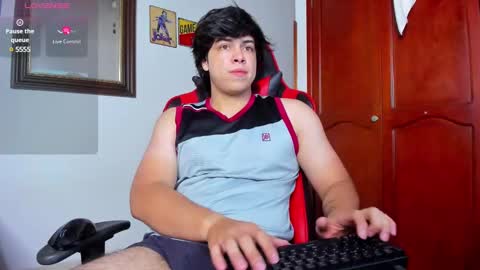 Snapshot of cuteznowyy chatting on December 17, 2024, 1:39 am Ask me online show from December 17, 2024, 1:39 am