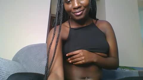cutie_choco online show from April 15, 2026, 7:58 pm