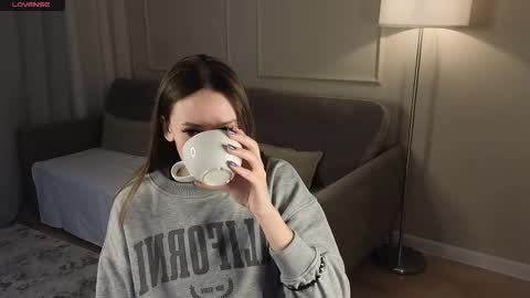 Snapshot of cutie_naughty_girl chatting on October 15, 2025, 8:36 am Kate online show from October 15, 2025, 8:36 am