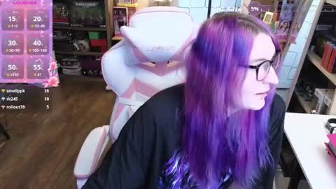 Cutie Velvette online show from March 25, 2026, 4:13 pm