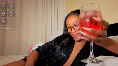 cutieeeva online show from May 24, 2026, 1:32 am
