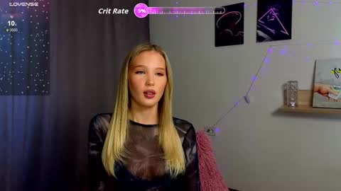 cutiefull_lion online show from October 3, 2025, 5:48 am