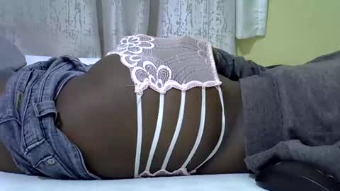 cutiehanish4 online show from December 18, 2025, 10:43 am