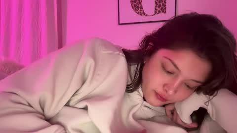 Cutieoggg420 online show from November 20, 2025, 9:36 pm