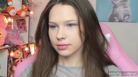 Snapshot of cutierori chatting on January 29, 2025, 5:19 am Rori  Instagram cutierori  online show from January 29, 2025, 5:19 am