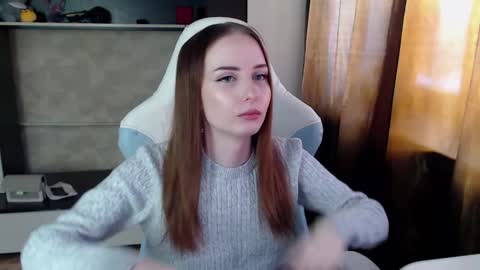 Cutti Crystal online show from February 4, 2026, 4:29 am