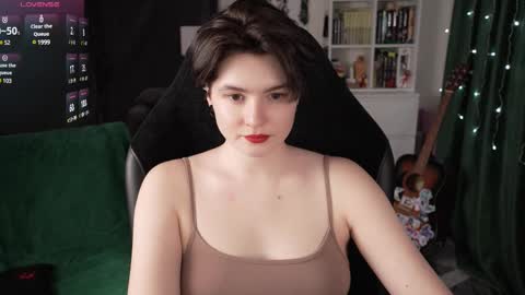 Helen Blossom online show from February 21, 2025, 8:49 pm