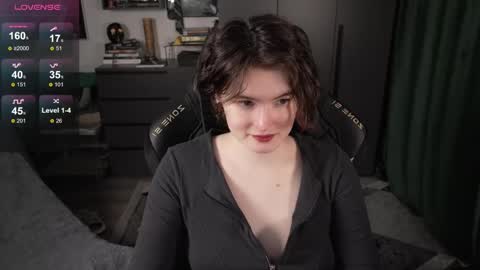 Helen Blossom online show from May 31, 2026, 1:40 pm