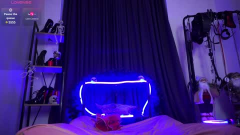 Lily Goddess online show from December 19, 2024, 2:23 am