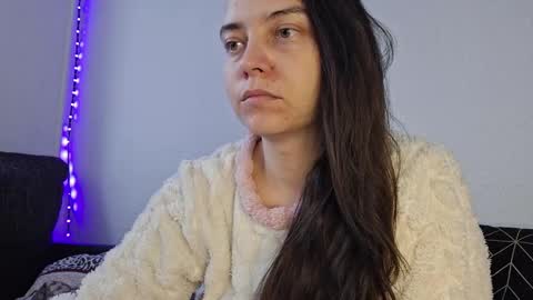 Cyndee Winter online show from December 21, 2024, 11:44 am