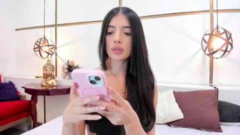 Snapshot of cynthia1fox chatting on June 1, 2026, 7:48 pm Cynthia1fox online show from June 1, 2026, 7:48 pm