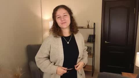 Snapshot of cynthia_myers chatting on October 15, 2025, 1:22 pm Lola online show from October 15, 2025, 1:22 pm